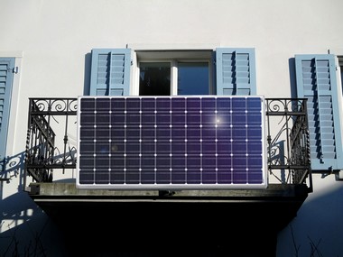Comment installer des panneaux solaires en appartement ?