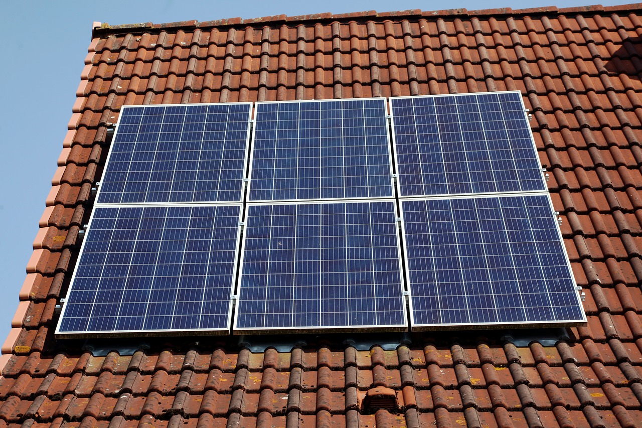 Comment choisir un panneau solaire ? Les différents types de panneaux solaires (Guide d'achat)